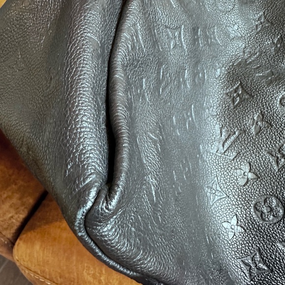 LOUIS VUITTON Artsy MM Empreinte Infini Monogram Shoulder Bag - Picture 13 of 16